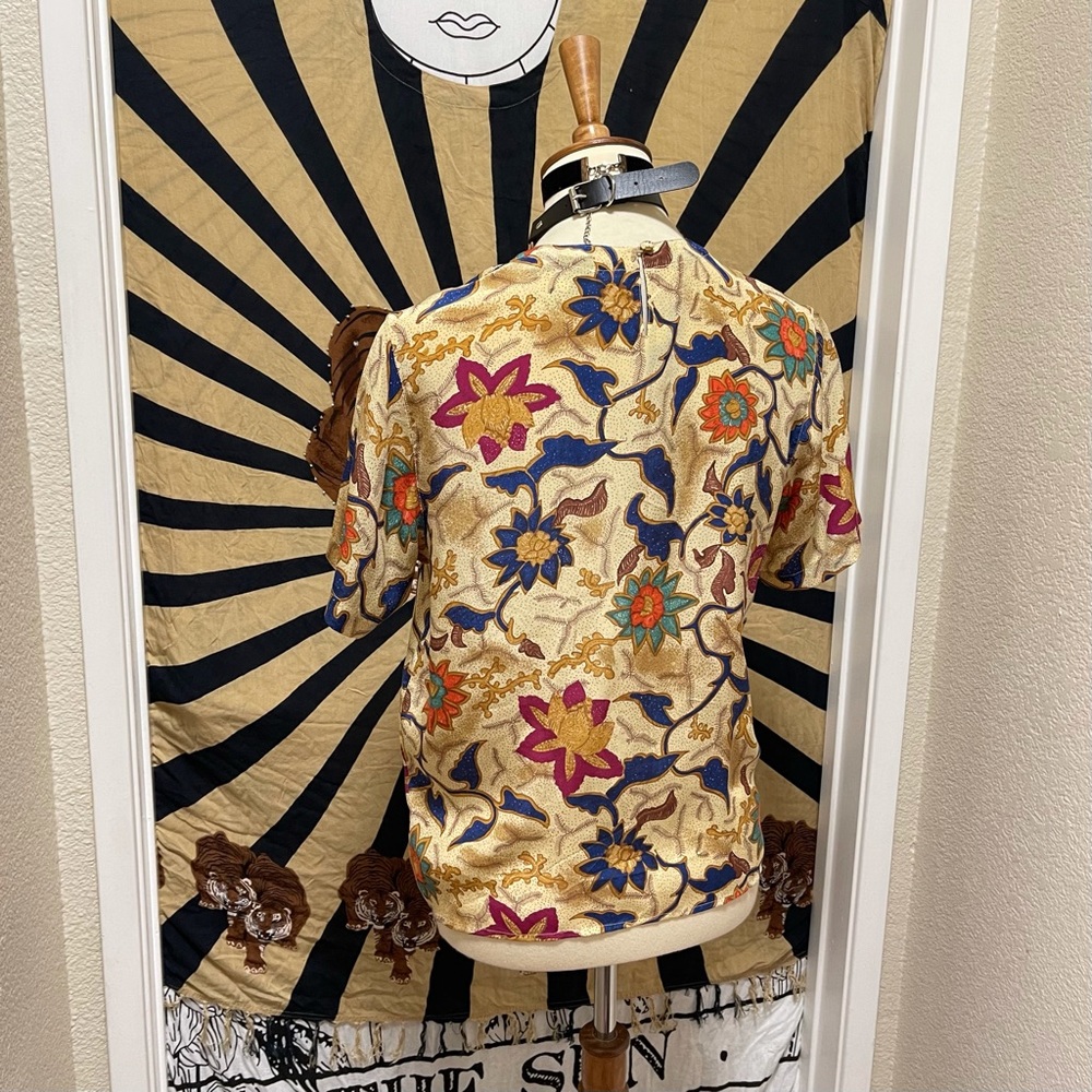 🌈 Amazing Vintage Boho designer top - Picture 7 of 11